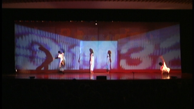 troika NA perform2.pict